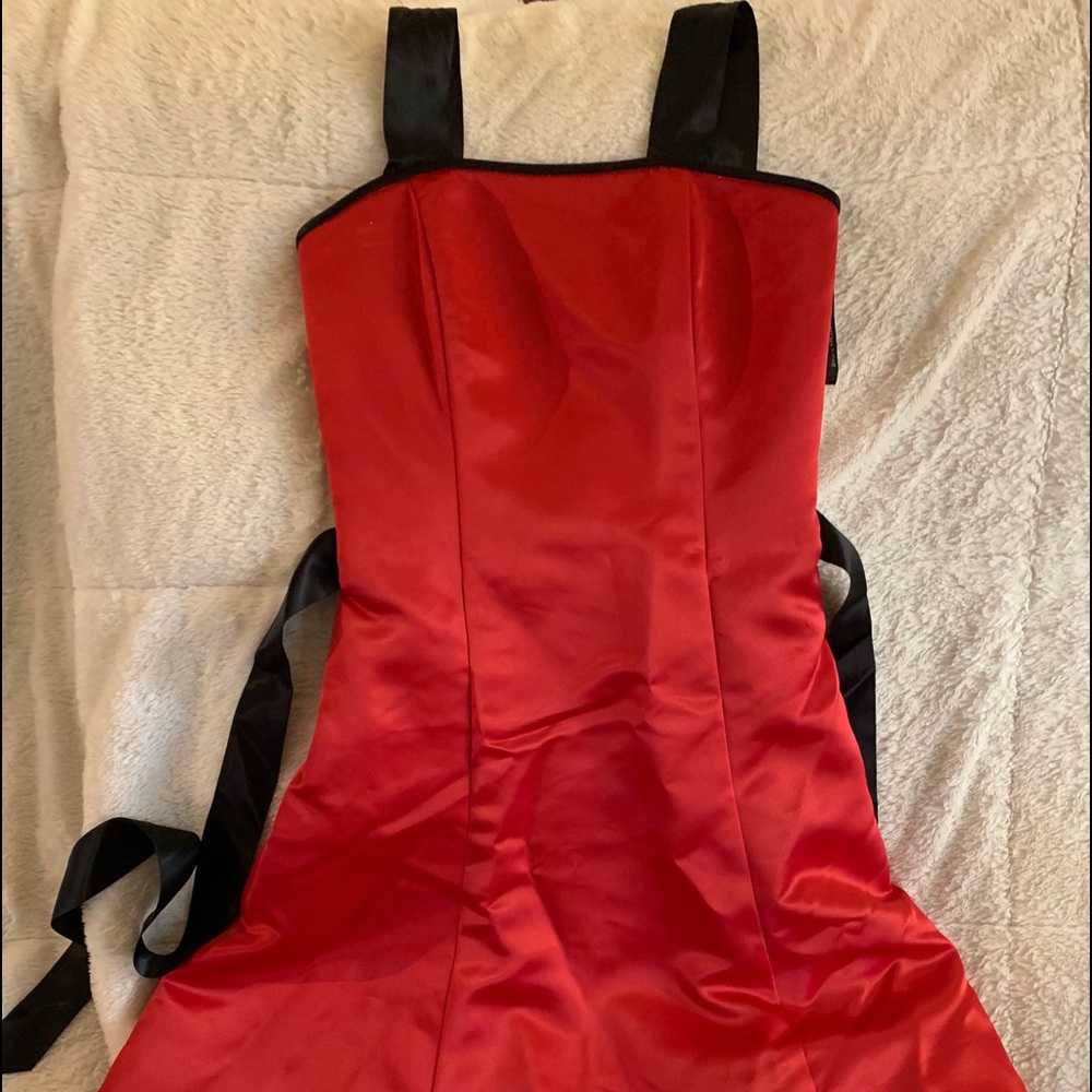 Red dress can be strapless or use added straps